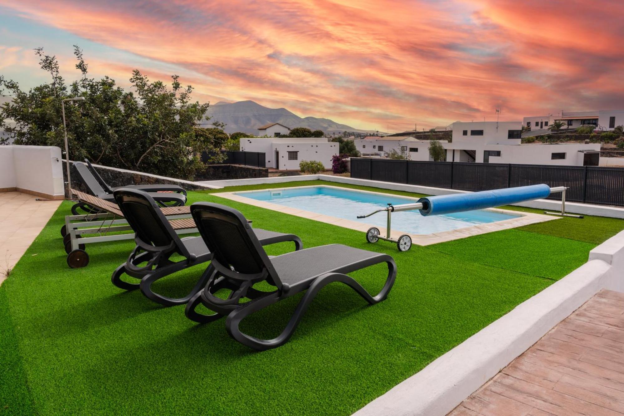 Villa Volcan2 Rural Private Pool La Oliva By Holidays Home Exterior photo